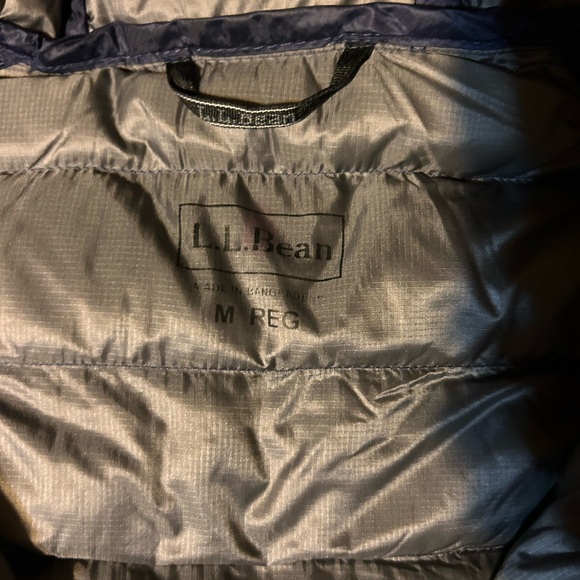 L.L.Bean Men’s Ultralight 850 Down Puffer Jacket NAVY BLUE Medium Downtek Pertex - Picture 3 of 11